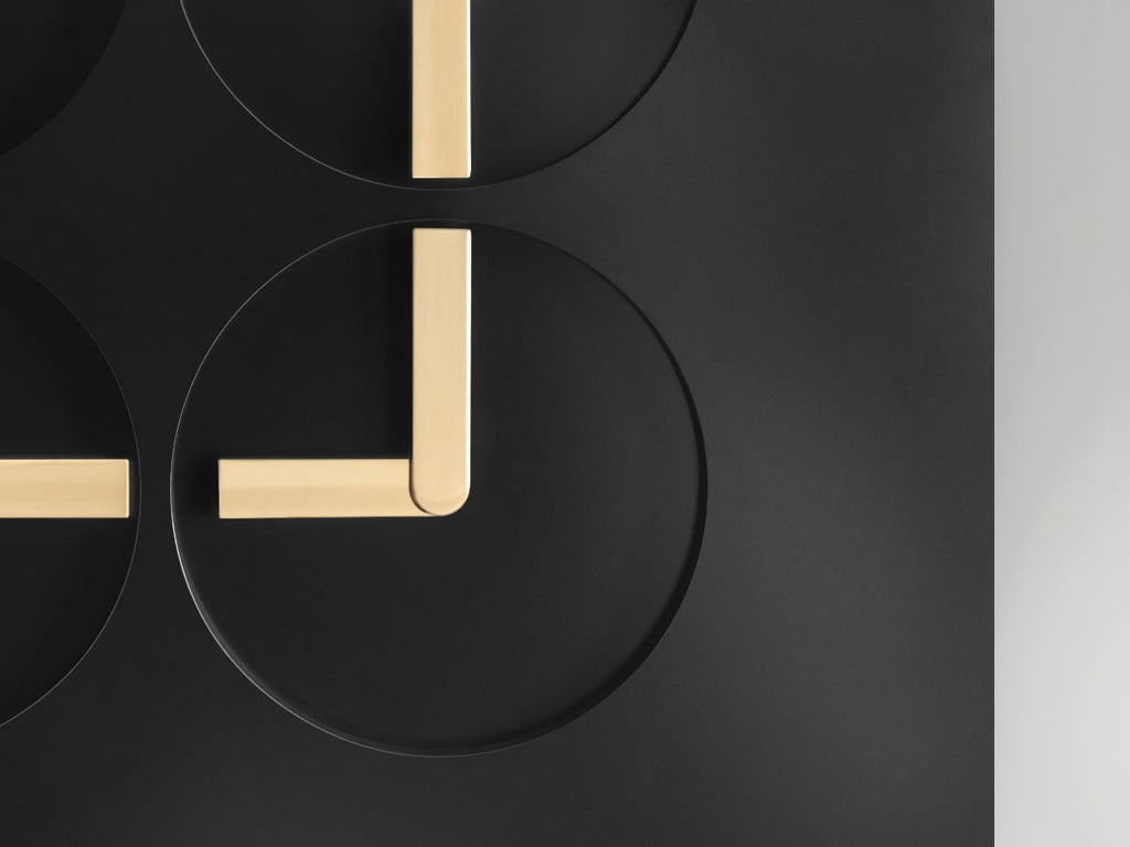 ClockClock 24 - Black Golden Hands
