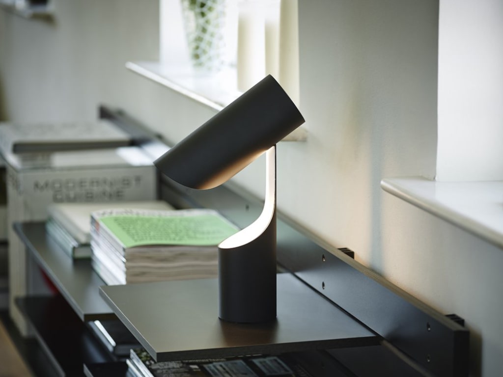 Mutatio Table Lamp
