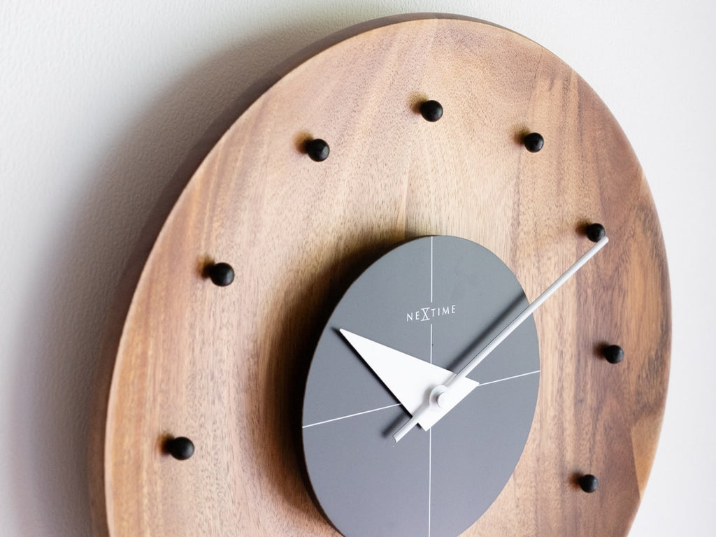Nel Clock