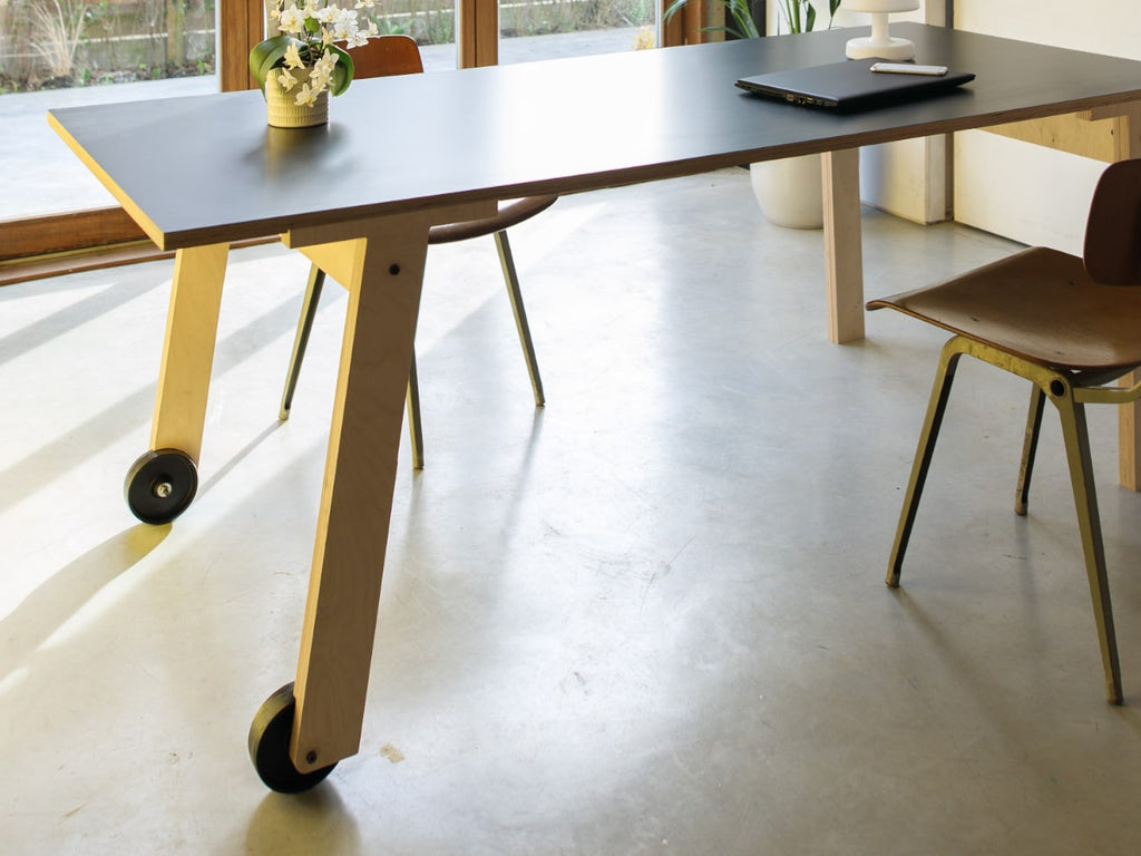 Flat Table on Wheels