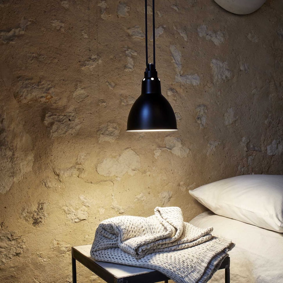 Les Acrobates No. 322, 323, 324