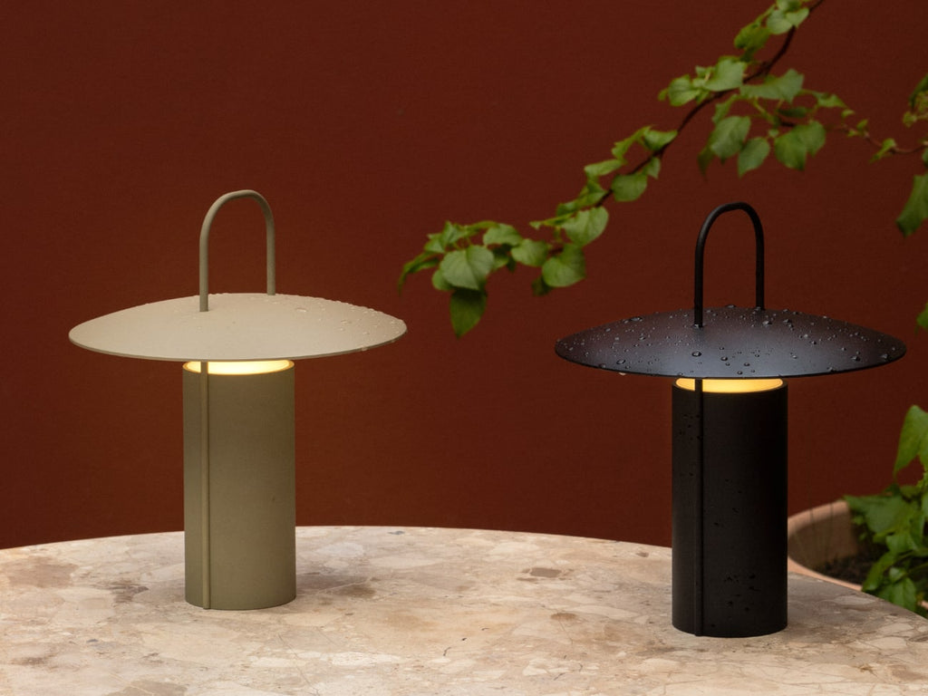 Ray Table Lamp