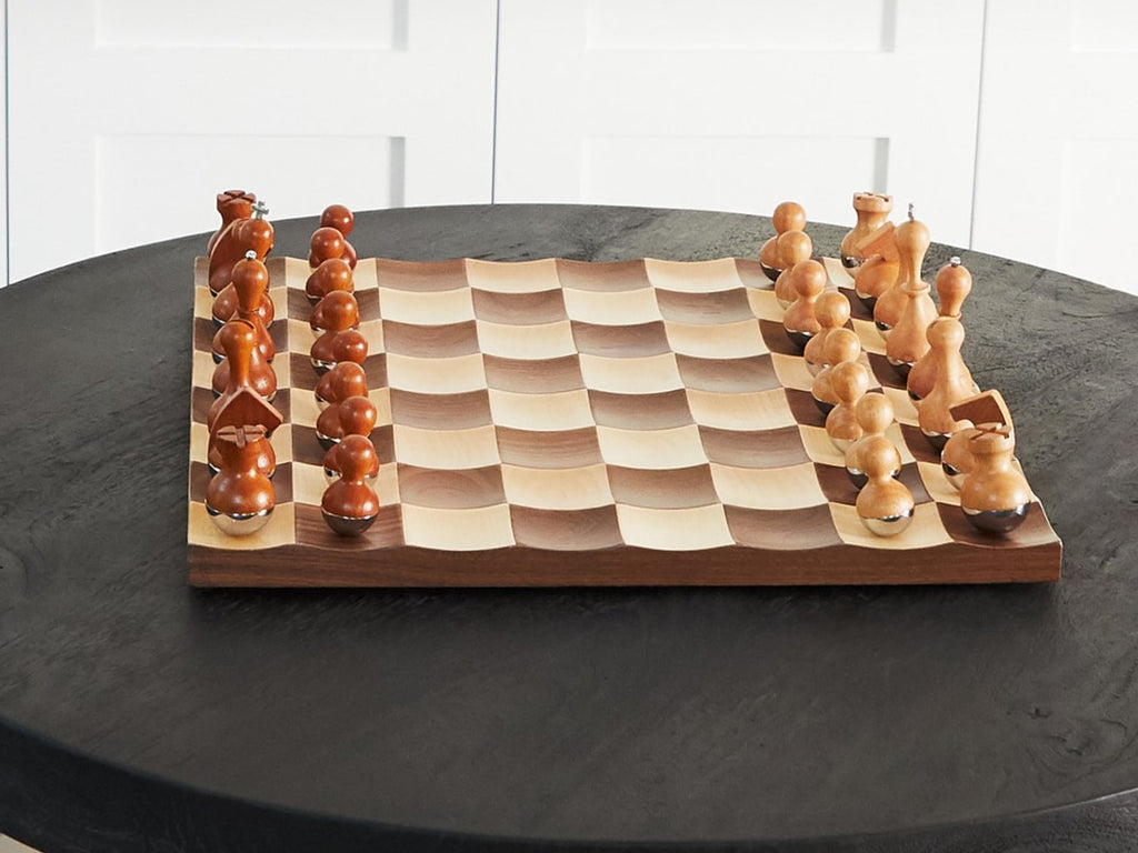 Wobble Chess Set | ウォブル チェスセット by Adin Mumma | Umbra | Generate Design