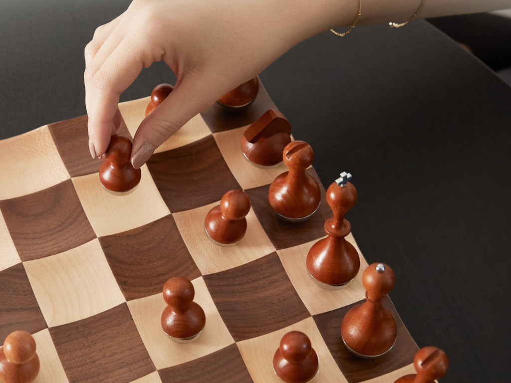 Wobble Chess Set