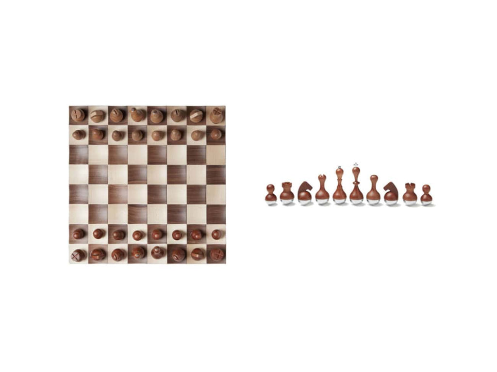 Wobble Chess Set