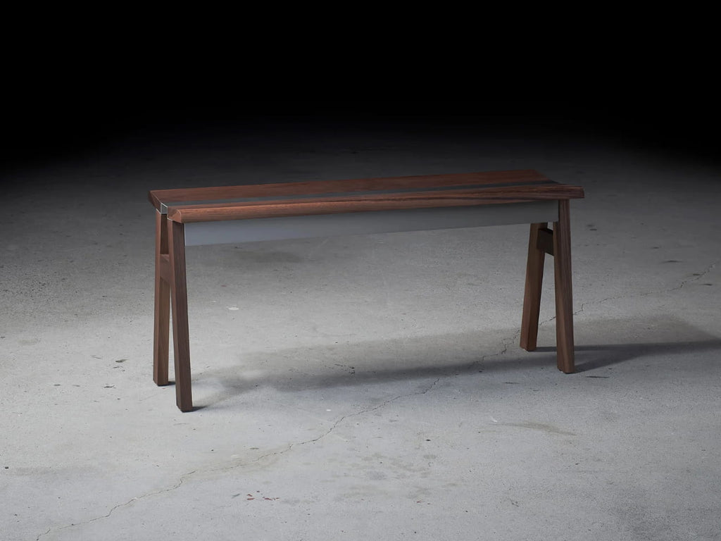 Hi. bench Walnut