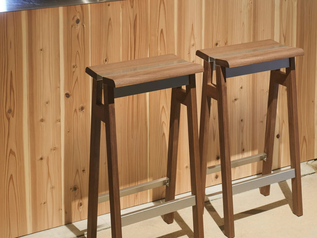 Hi.stool Walnut