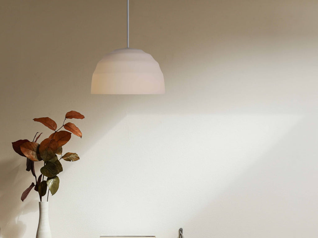 Nami-Gumo Glass Pendant Lamp