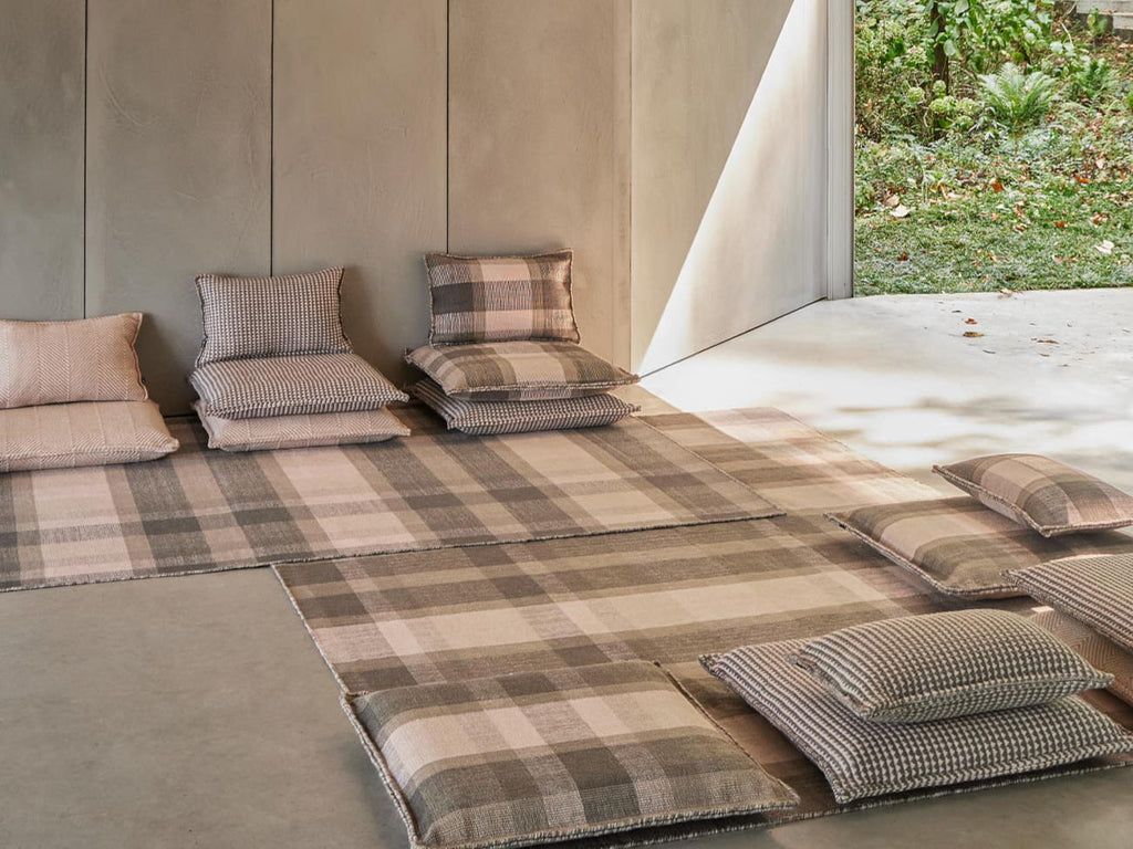 Nomad Inuit Rug | ノマドイヌイットラグ by Alejandra Gandía-Blasco| Gandia Blasco ...