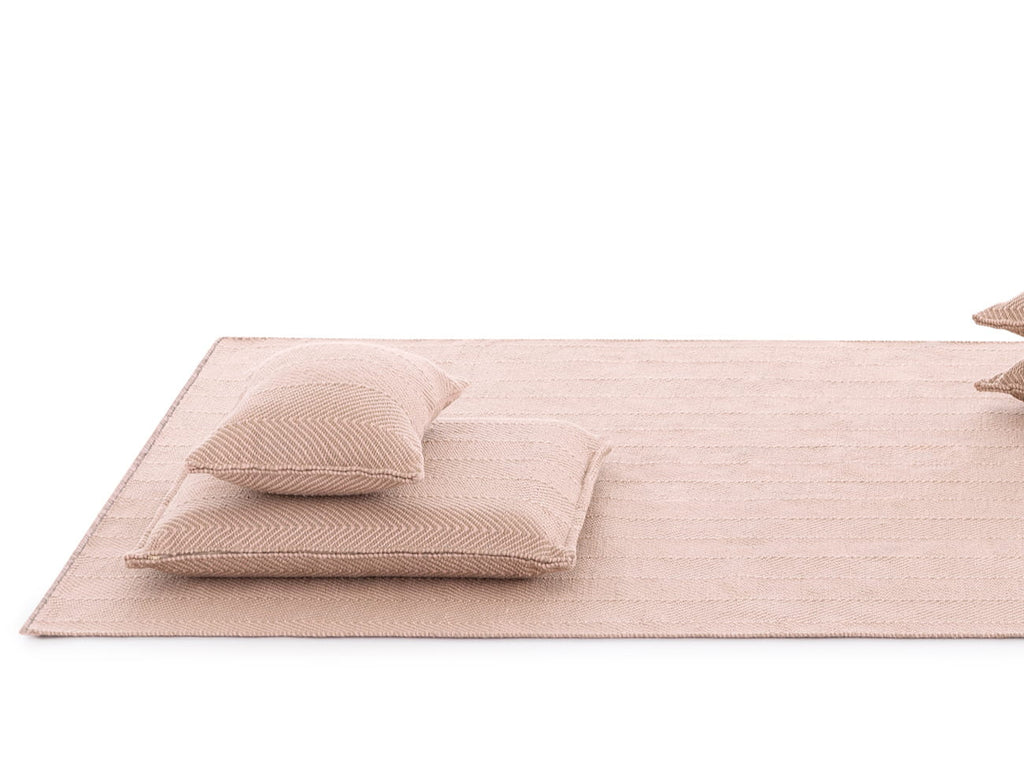 Nomad Inuit Rug | ノマドイヌイットラグ by Alejandra Gandía-Blasco| Gandia Blasco ...