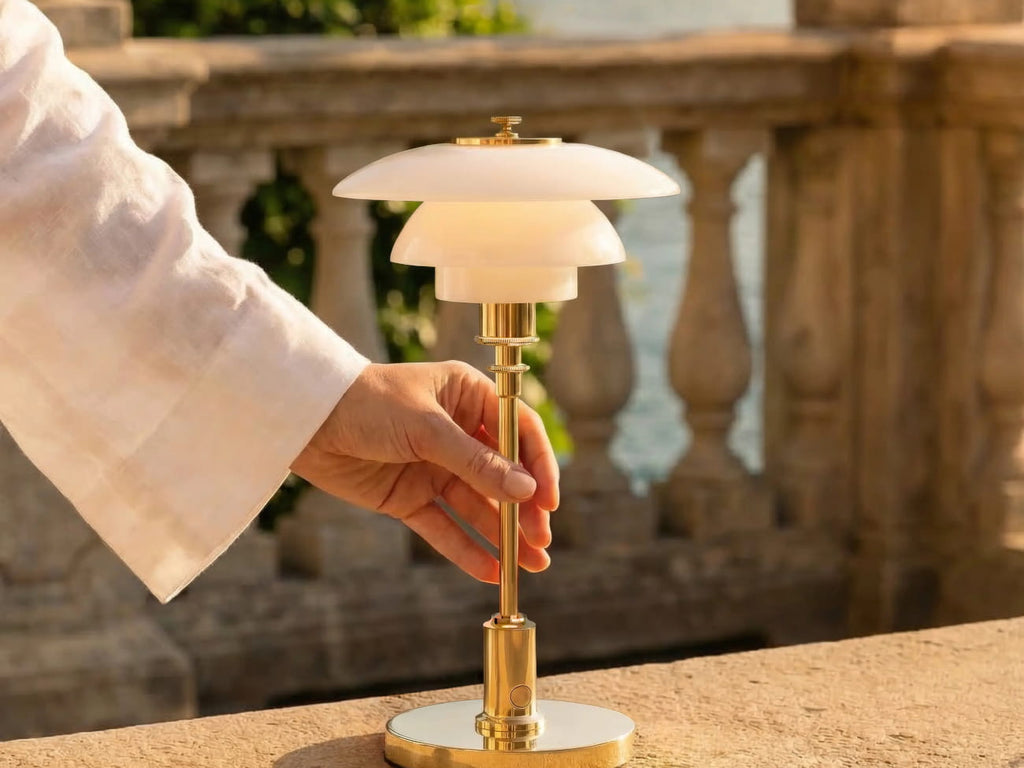 PH 1/1 Portable Lamp