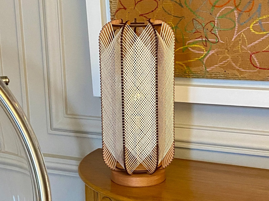 Pillsi - Lamp on Base