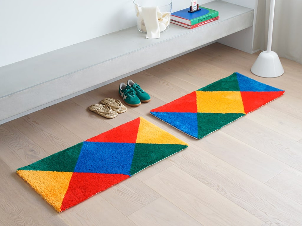 Rotating Four Colored Double Cores