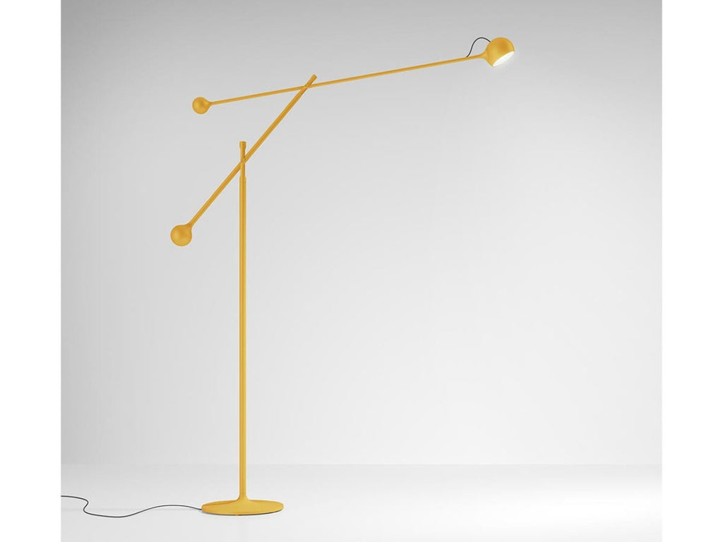 Ixa Floor Lamp