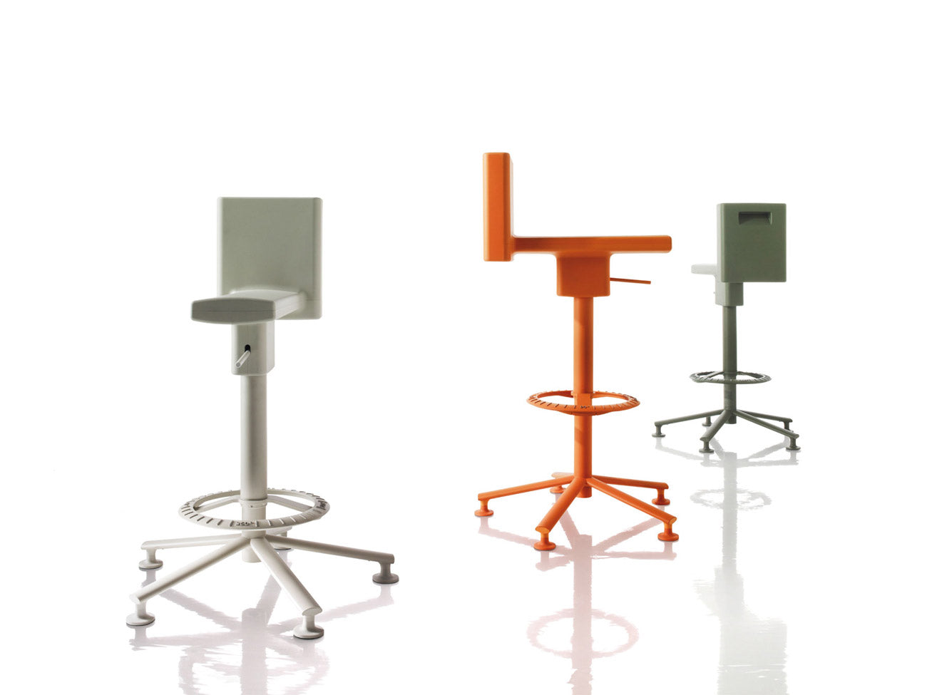 360° スツール | Konstantin Grcic | Magis | Generate Design