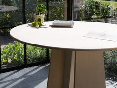 Ring Table