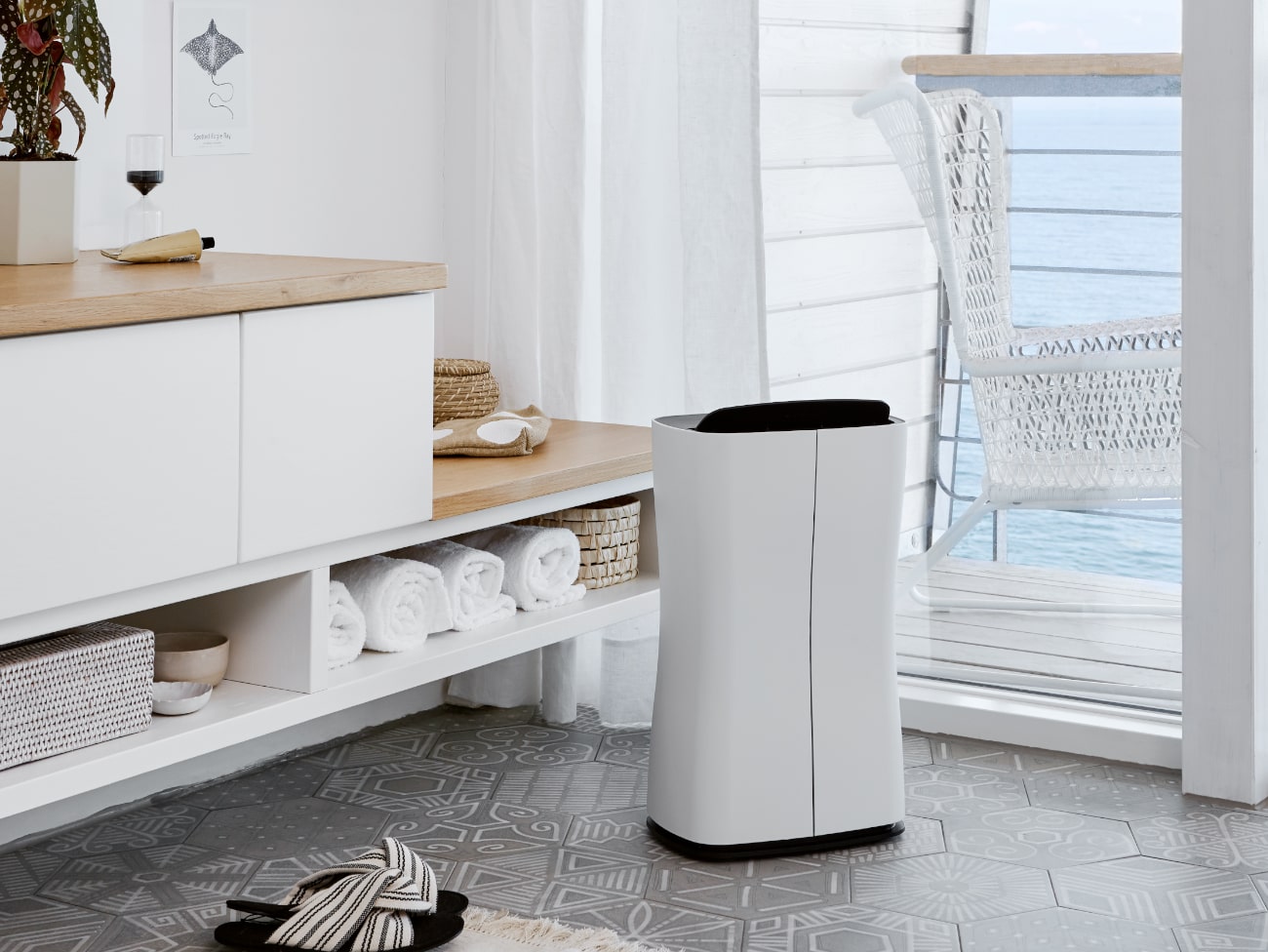 Theo Dehumidifier | テオ 除湿乾燥機 by Matti Walker | Stadler Form