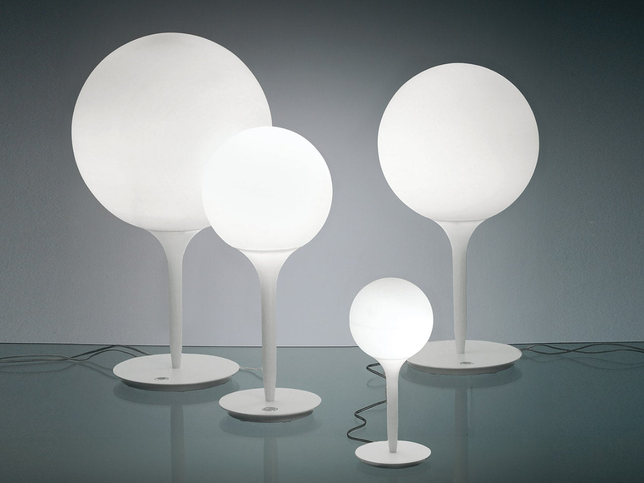 Castore Table | カストーレテーブル | Michele de Lucchi | Artemide 